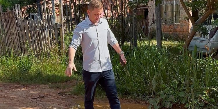 Pastor Bruno Luciano cobra melhorias na infraestrutura do bairro Planalto após ouvir moradores