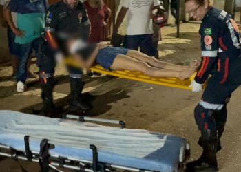 Motociclista e jovem ficam feridos após colisão com carro na zona Sul de Porto Velho