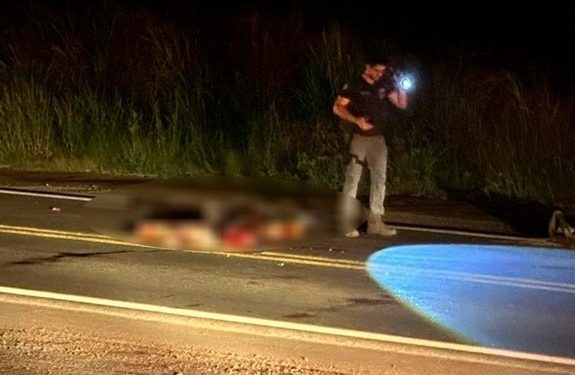 Pedestre perde a vida após ser atingido por duas carretas na BR-364