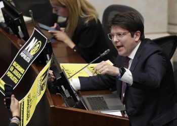 Miguel Uribe, pré-candidato à presidência da Colômbia, é alvo de atentado a tiros em Bogotá