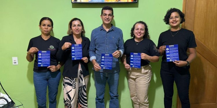 Vereador Adalto de Bandeirantes, recebe a equipe da SEAS para buscar melhorias no Distrito.