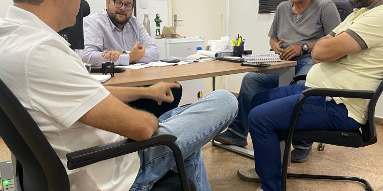 Vereador Adalto de Bandeirantes cobra ações urgentes na seca amazônica