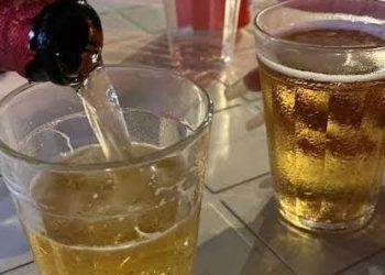 Marido agride mulher após crise de ciúmes e foge da polícia