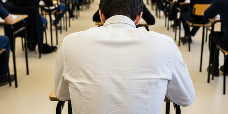 Nova regra racial muda concursos em todo o Brasil