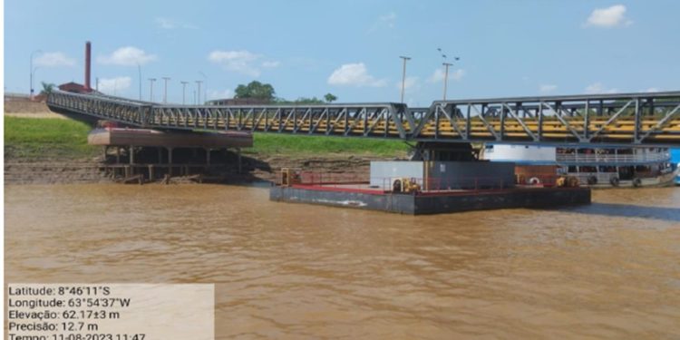 Ferrugem corrói estrutura e interdita Porto do Cai N’Água