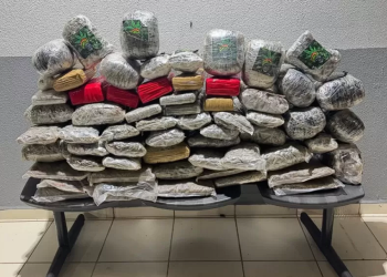 Droga é abandonada em fuga na BR-364