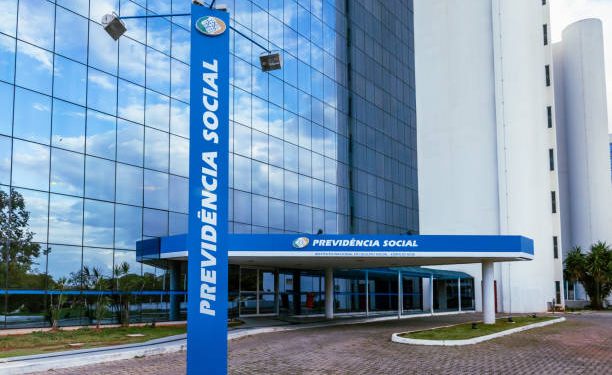 Governo aciona STF para frear decisões contra o INSS