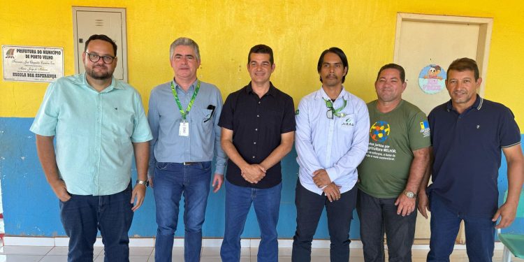 Adalto de Bandeirantes articula soluções com moradores afetados por alagamentos na zona rural