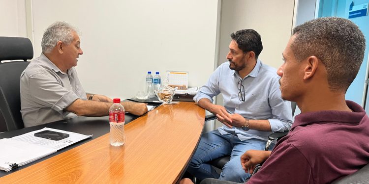 Márcio Pacele cobra entregas e garante avanços em Vista Alegre do Abunã