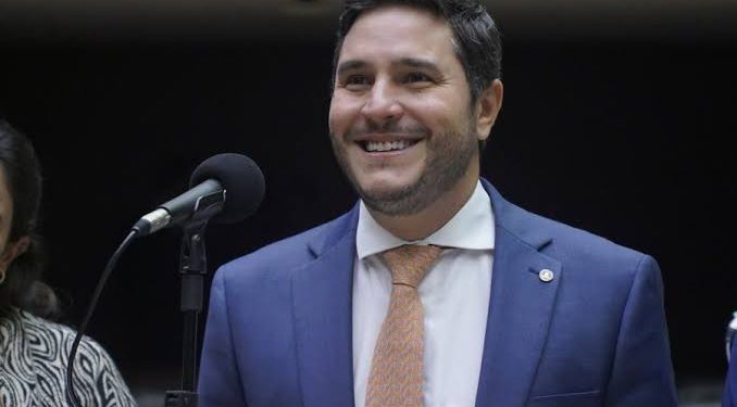Maurício Carvalho foi o único deputado de Rondônia a votar a favor de projeto que amplia número de parlamentares federais
