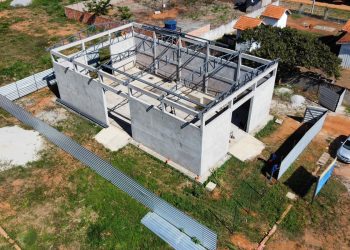 Obras da fábrica de bloquetes são retomadas em Nova Califórnia após intervenção de vereador Márcio Pacele