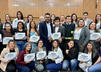 Dr. Santana homenageia AMA e cobra sede própria para instituição