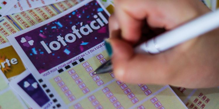 Apostador de Ariquemes acerta 15 dezenas e fatura R$ 3,1 milhões na Lotofácil