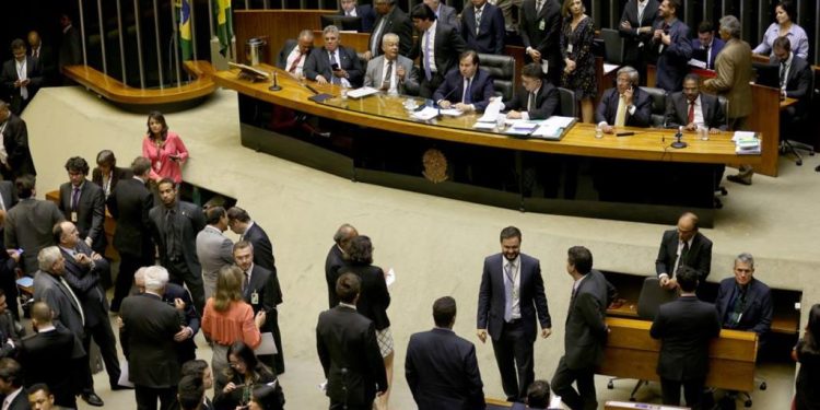 Deputados aprovam aumento de penas para crimes sexuais