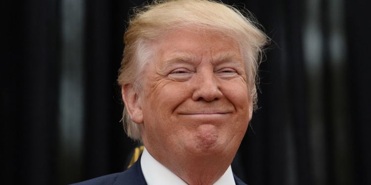 Trump anuncia tarifa de 50% contra produtos do Brasil