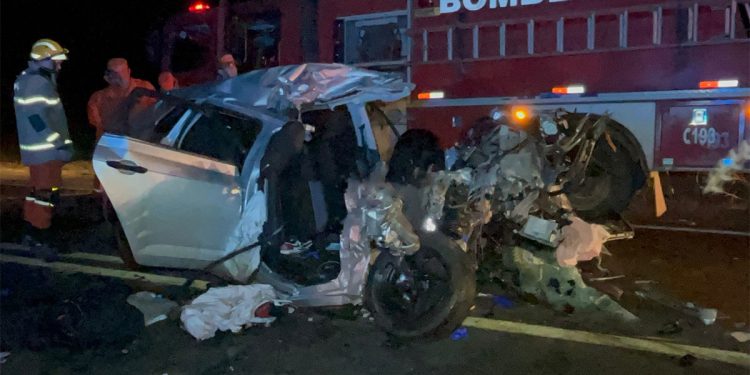 Tragédia na BR-364: três homens morrem em colisão frontal