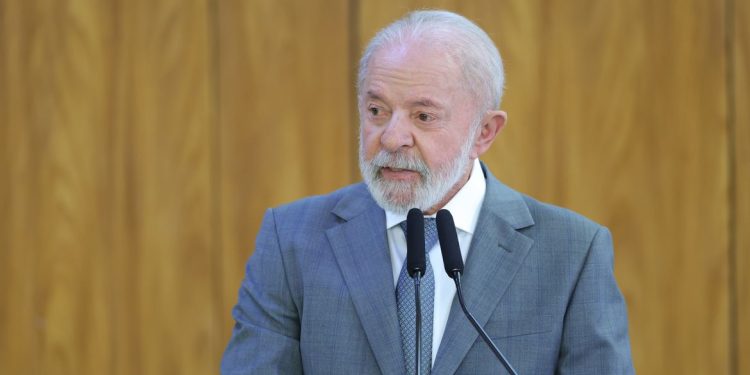 Governo Lula reabre licitação milionária para comunicação digital