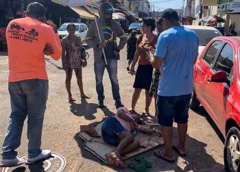 Ciclista sem freio é arremessada em acidente no centro de Porto Velho