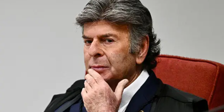 Ministro Fux se isola e desafia decisões de Alexandre Moraes no STF