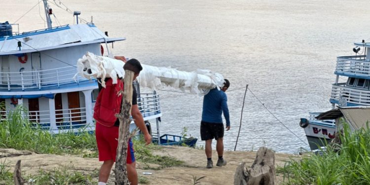 Ellis Regina garante materiais para melhorias em Nazaré e Calama