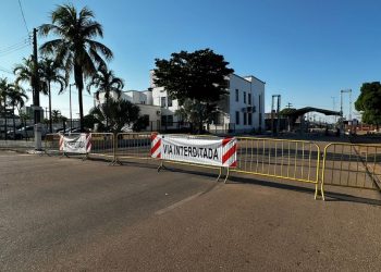 Trânsito é alterado no Centro de Porto Velho por montagem da Marcha para Jesus