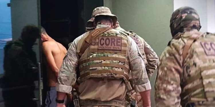 Dois foragidos por homicídio no Amazonas são capturados em operação conjunta em Porto Velho