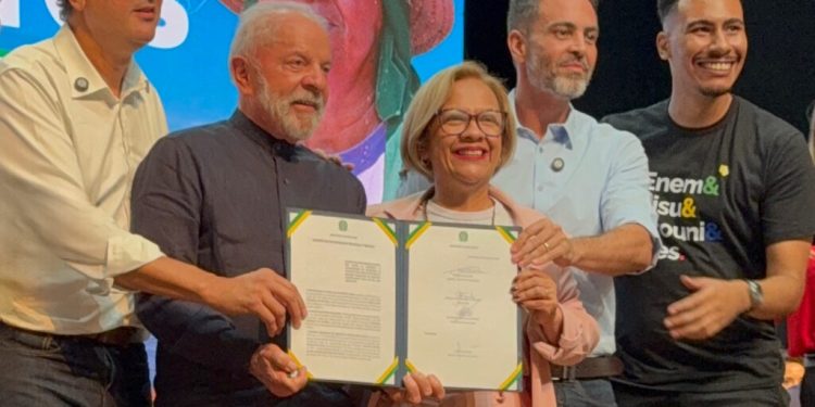 Prefeito Léo Moraes formaliza contrato para construção do primeiro Hospital Municipal Universitário de Porto Velho