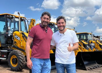 Vereador Márcio Pacele garante retroescavadeiras para distritos da Ponta do Abunã