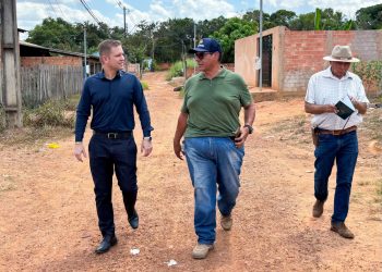 Vereador Pastor Bruno Luciano cobra melhorias em ruas do bairro Aeroclube