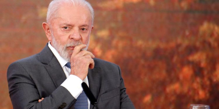Empresários culpam Lula por suspensão de negociações com EUA