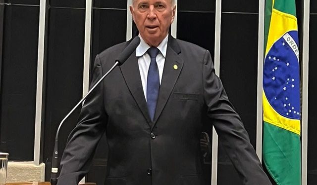 Lebrão nega greve de fome e diz estar com saúde em dia após perda de mandato