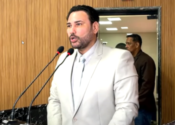 Marcos Combate acusa dono do Painel Político de ter se lambuzado de “farinha branca” .