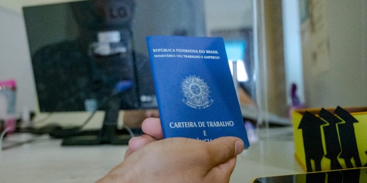 Sine Municipal anuncia 241 vagas de emprego em Porto Velho