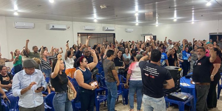 Justiça suspende decisão que considerava greve da educação ilegal