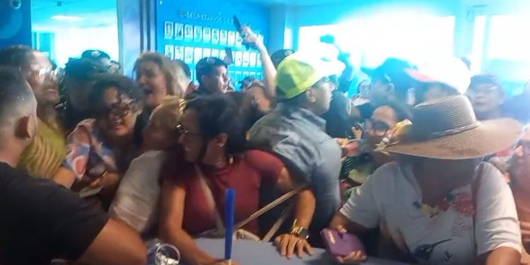 Confusão marca ocupação de professores na Seduc em Porto Velho