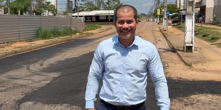 Nilton Souza garante tapa-buracos na Rua Miguel Cervantes no Aeroclube