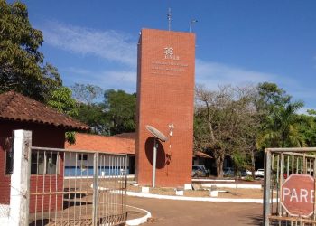 Unir suspende aulas após suspeita de água contaminada