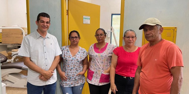 Adalto fiscaliza UBS em Fortaleza do Abunã e cobra melhorias