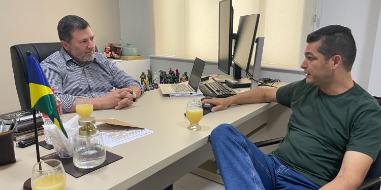 Vereador Adalto de Bandeirantes cobra avanço na regularização fundiária