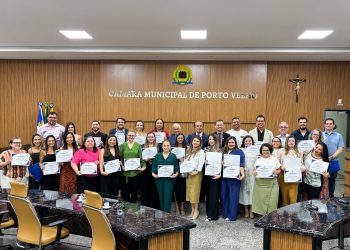 Pastor Bruno Luciano homenageia profissionais que tratam fissura labiopalatina