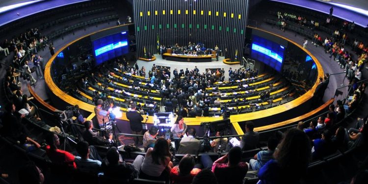 PL da Anistia avança na Câmara dos Deputados
