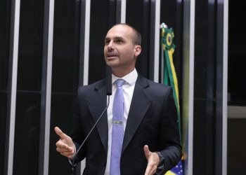 PGR denuncia Eduardo Bolsonaro e Paulo Figueiredo ao STF