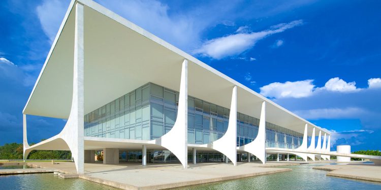 Governo Lula libera bilhões em emendas para barrar anistia