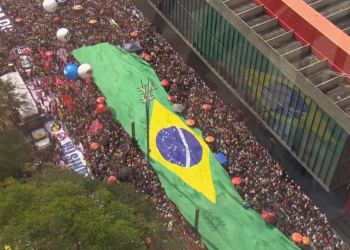 Domingo é marcado por manifestações contra PEC da Blindagem e PL da Anistia