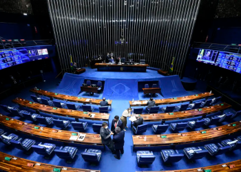 Senado aprova mudança na Lei da Ficha Limpa, que pode beneficiar Cassol e Gurgacz