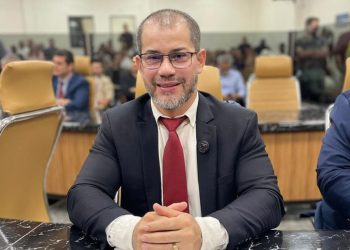 Nilton Souza garante aprovação de lei que prioriza atendimento a mulheres vítimas de violência