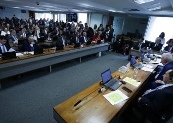 Senado rejeita PEC da Blindagem por unanimidade na CCJ