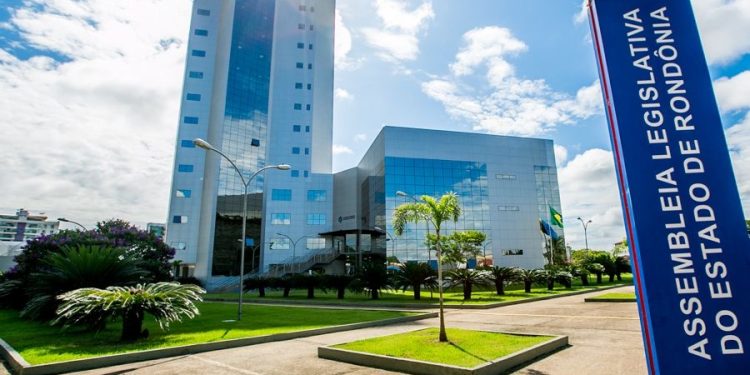 Assembleia Legislativa de Rondônia lança edital 200 vagas e salários de até R$ 24 mil