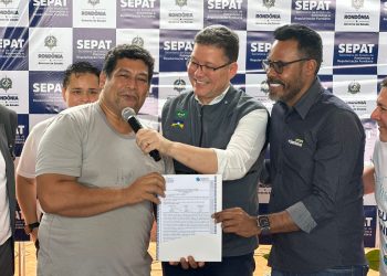 Dr. Santana participa de entrega de títulos e reforça compromisso com regularização fundiária em Porto Velho