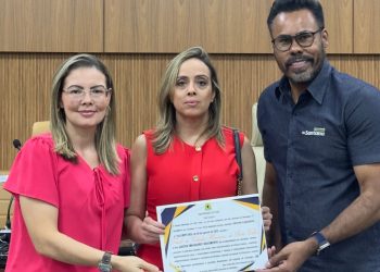 Dr. Santana concede Título de Cidadã Honorária à ex-superintendente da PF em Rondônia